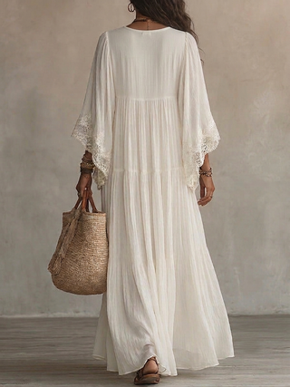 Celeste | Vestido largo de chiffon marfil con mangas de murciélago y encaje blanco
